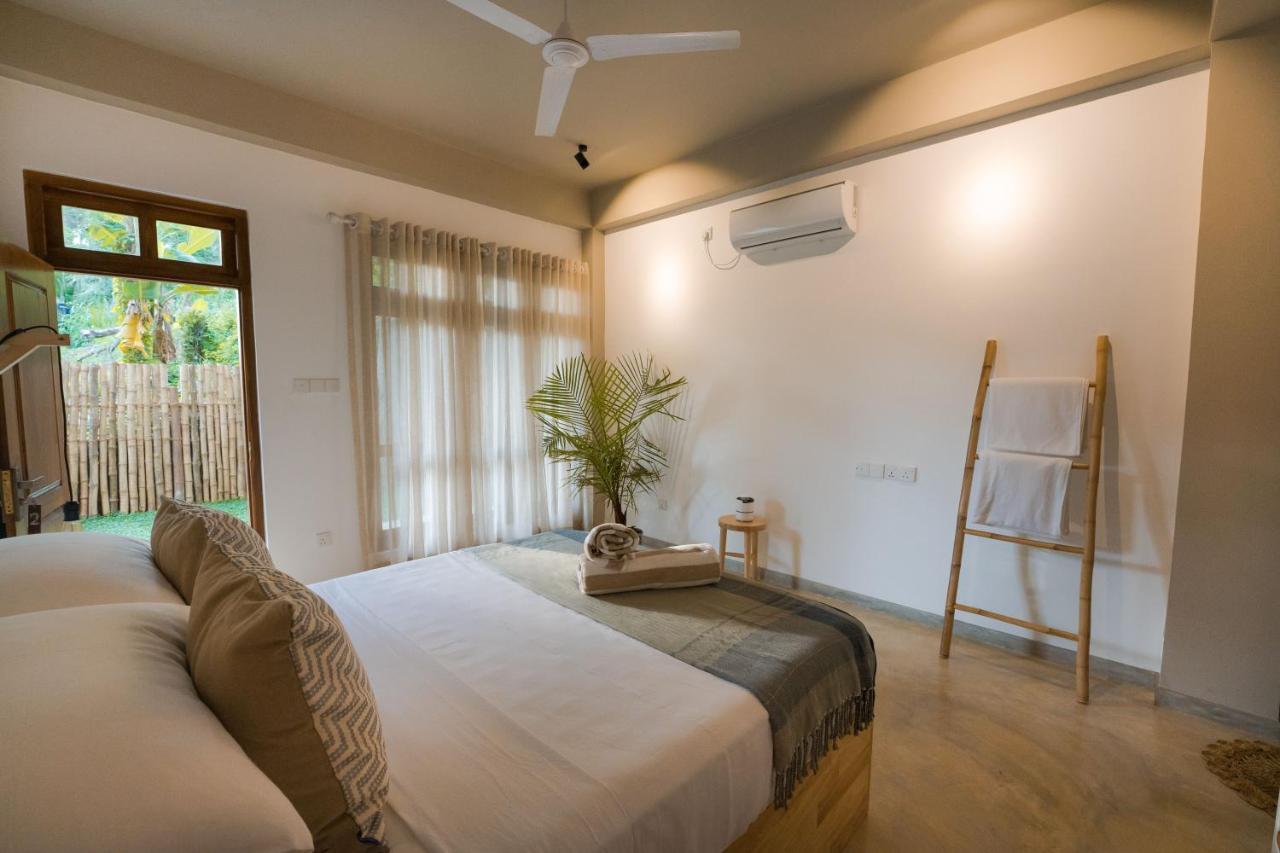 Bombora Hiriketiya Hotel Zuid-Dikwella Buitenkant foto