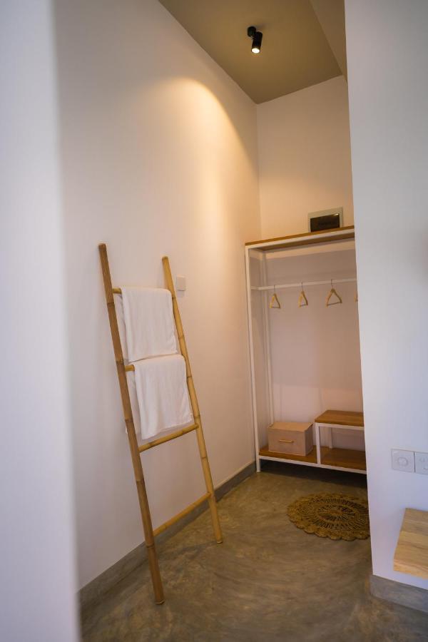 Bombora Hiriketiya Hotel Zuid-Dikwella Buitenkant foto